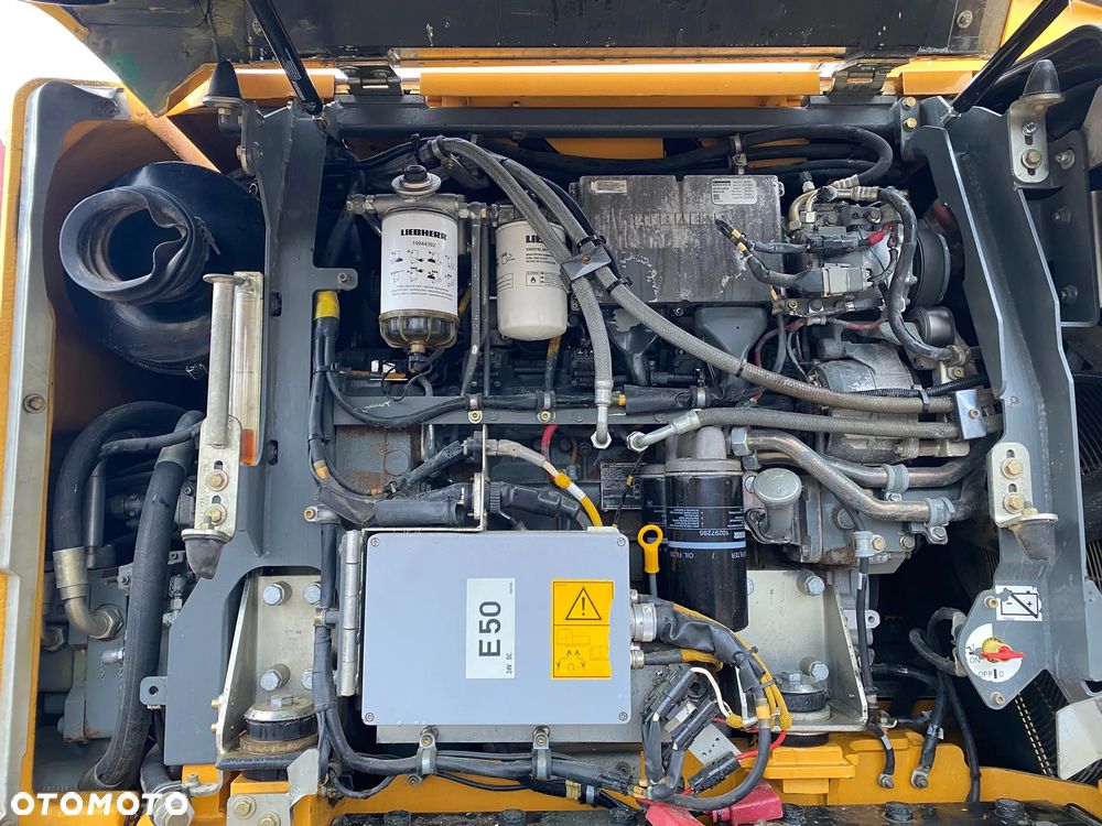 Liebherr R924 COMPACT, 2014 ROK, PŁUG, RAMIĘ 3X ŁAMANE, Z NIEMIEC - 15