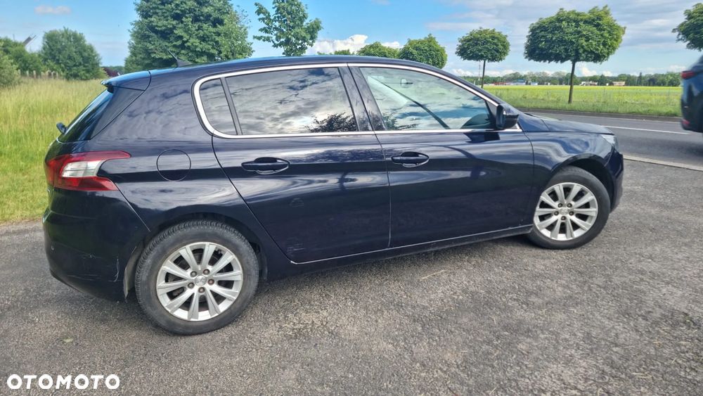 Peugeot 308 1.6 BlueHDi Style S&S - 16