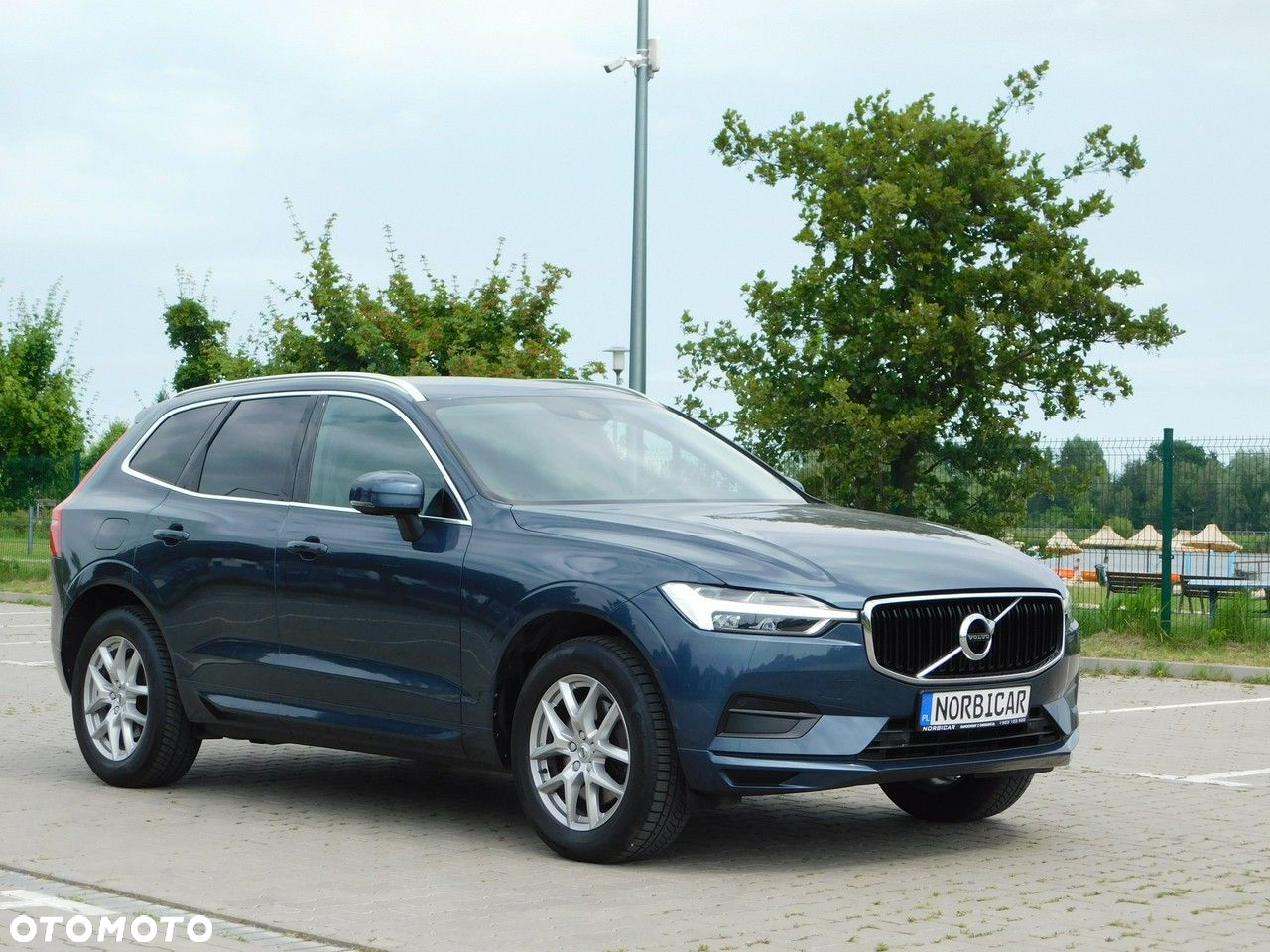 Volvo XC 60 D3 Momentum Pro - 3