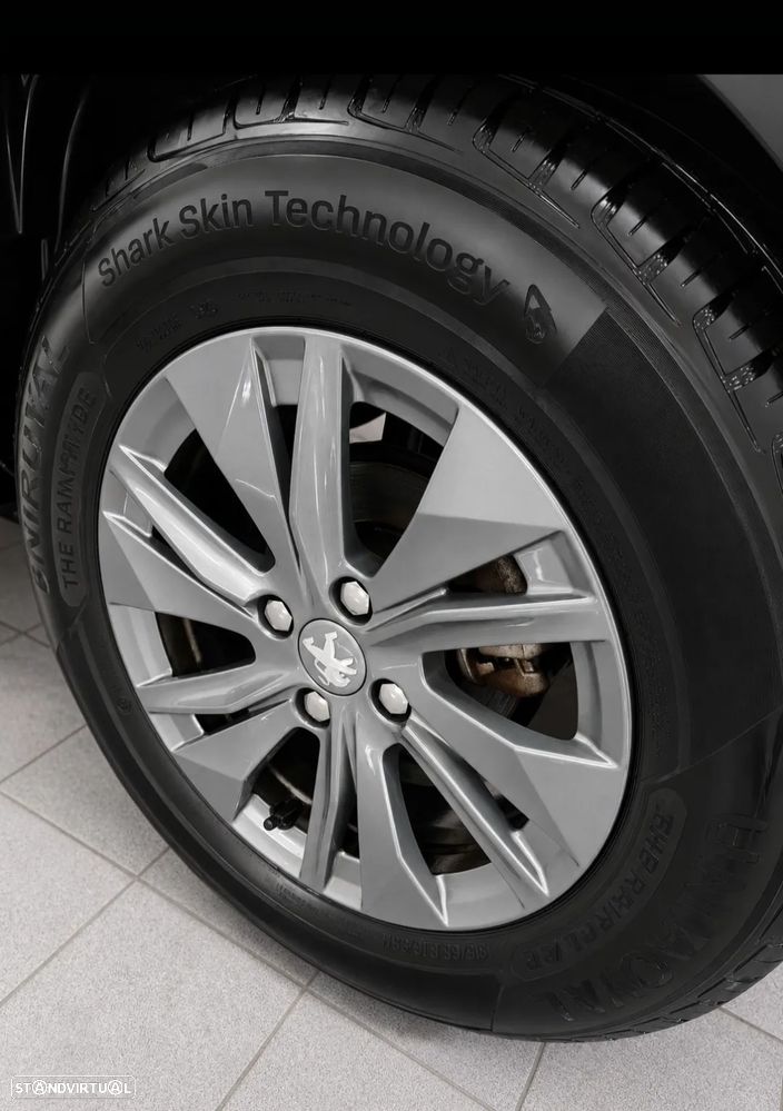 Peugeot 2008 1.2 PureTech Active Pack - 11