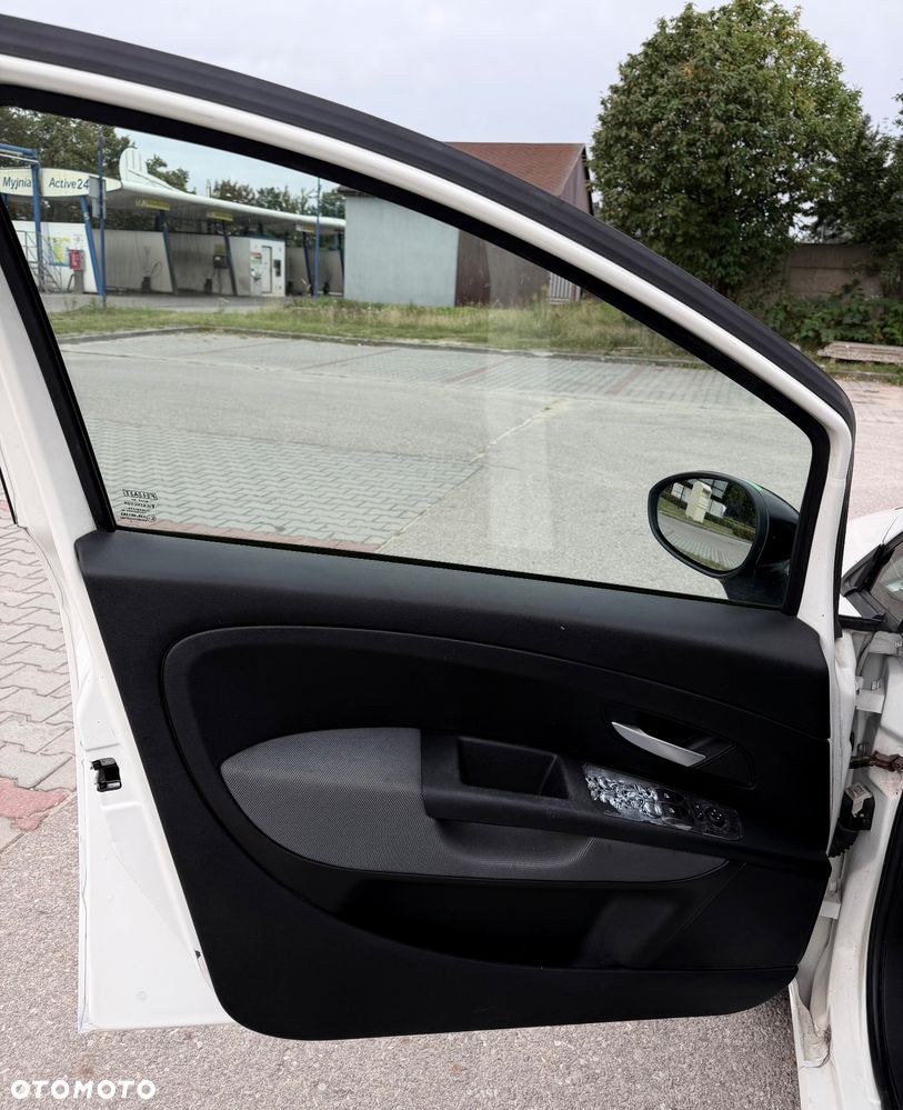 Fiat Punto - 10