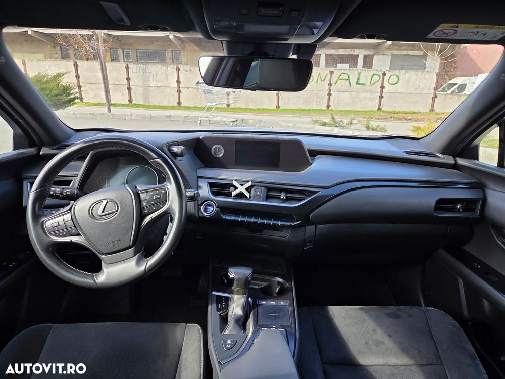 Lexus UX 250h FWD Business - 5