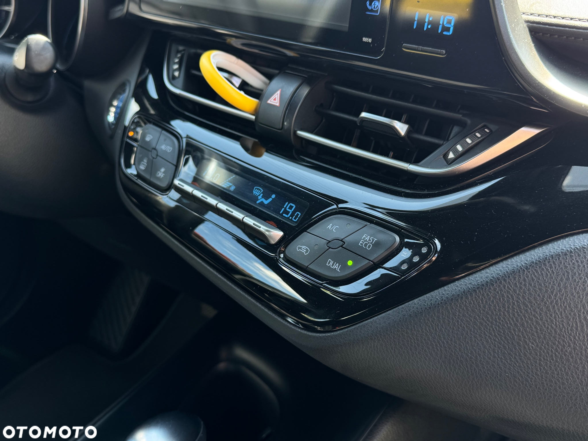 Toyota C-HR - 26