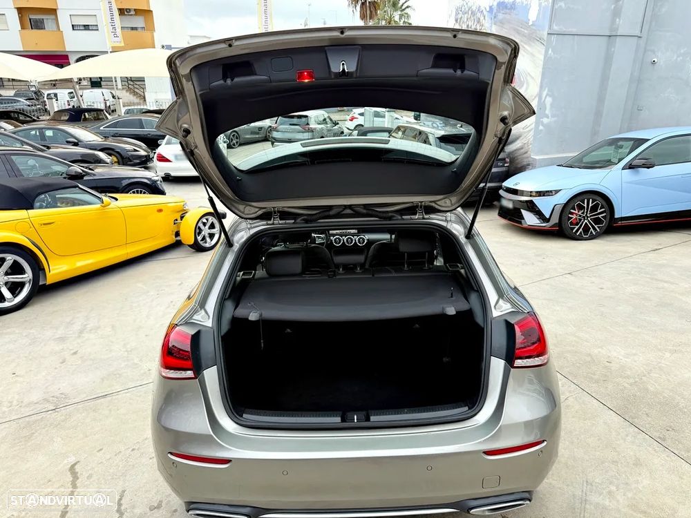 Mercedes-Benz A 200 d Aut. - 32