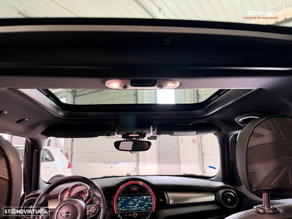 MINI 5 Portas Cooper SD Auto - 18