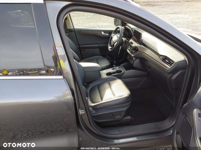 Ford Escape 2.0 EcoBoost AWD Titanium - 5