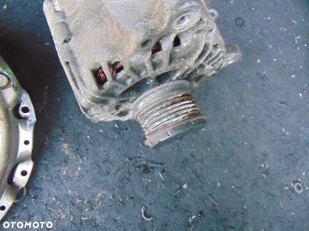 Alternator Skoda superb 3 seat VW 2,0 tdi - 4