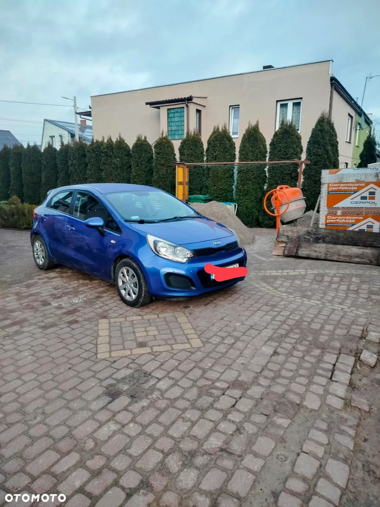 Kia Rio - 1