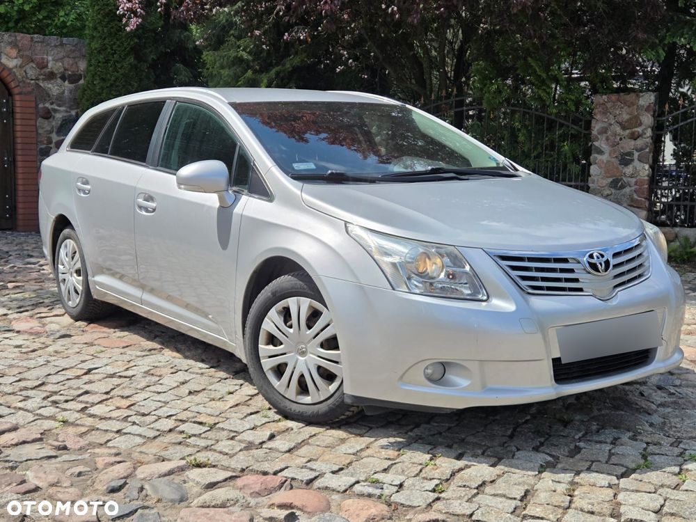 Toyota Avensis 1.8 Luna EU5 - 1