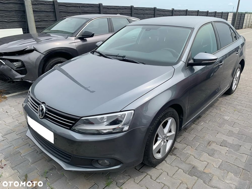 Volkswagen Jetta 1.6 TDI DSG Highline - 28