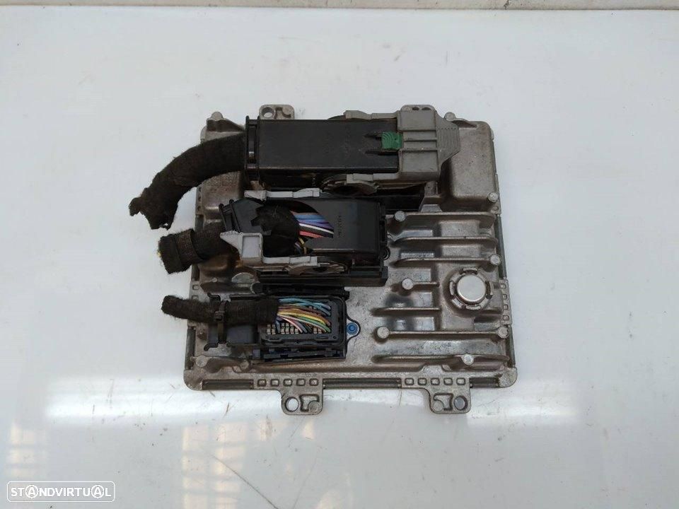 CENTRALINA DO MOTOR UCE OPEL CORSA E - 1