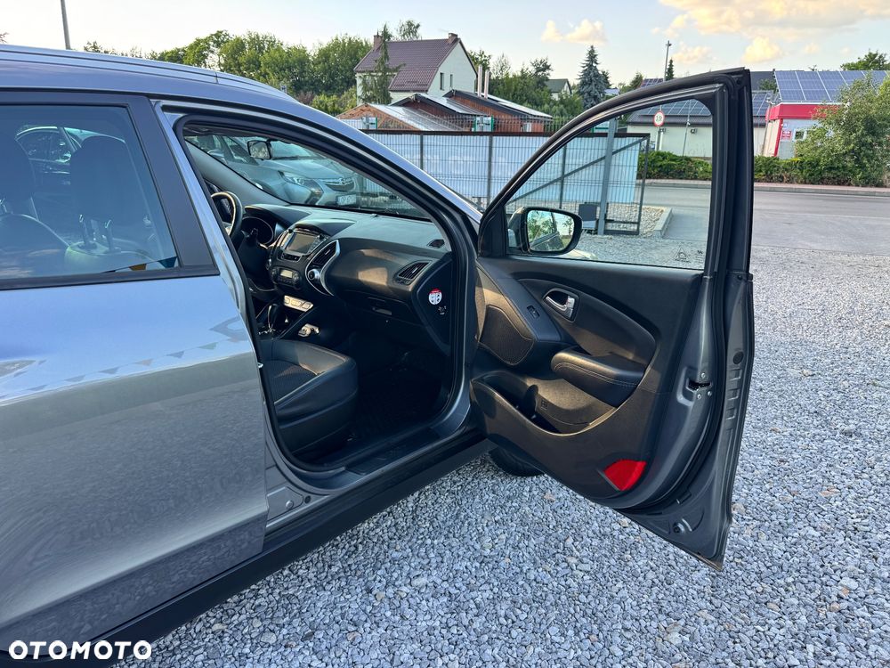 Hyundai ix35 2.0 CRDi 4WD Automatik Trend - 4