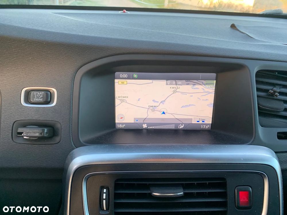 Volvo V60 D2 Momentum - 18