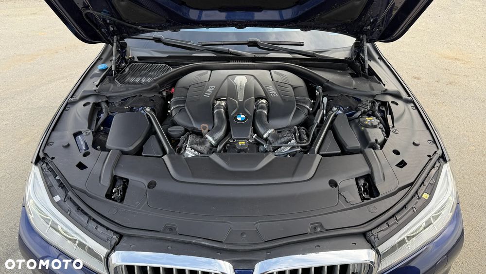 BMW Seria 7 750Li xDrive Edition Exclusive - 38