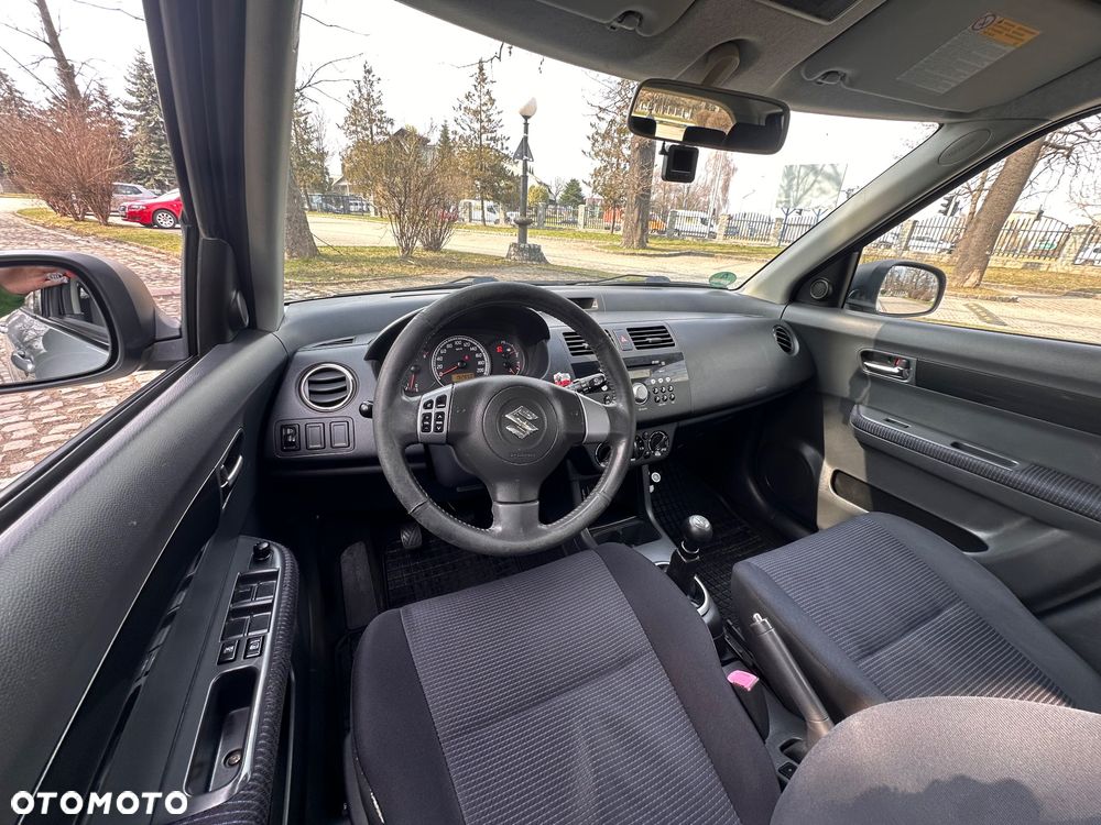 Suzuki Swift 1.2 4x4 Club - 13