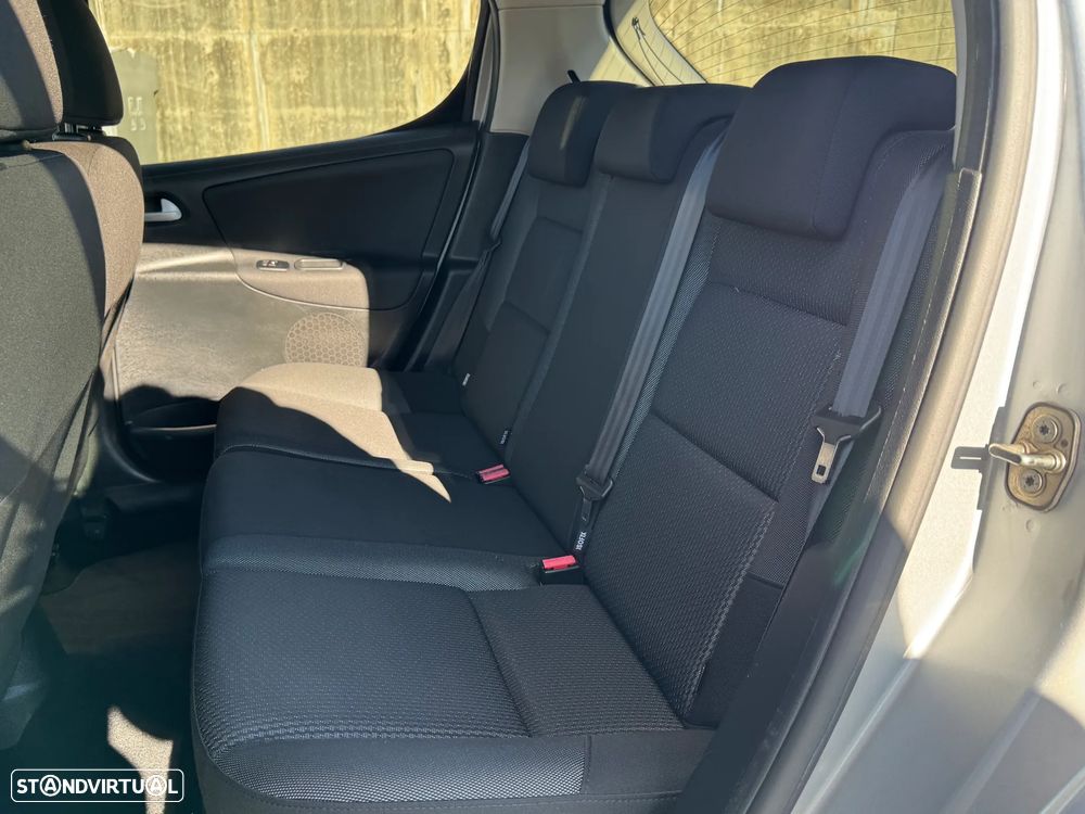 Peugeot 207 1.4 HDi Premium - 25