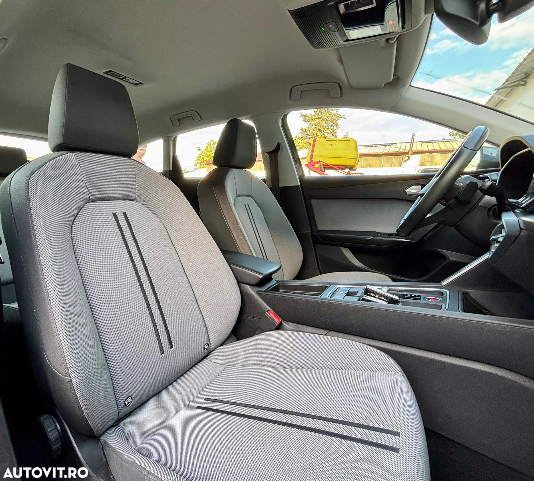 Seat Leon Sportstourer 2.0 TDI DSG Style Edition - 25