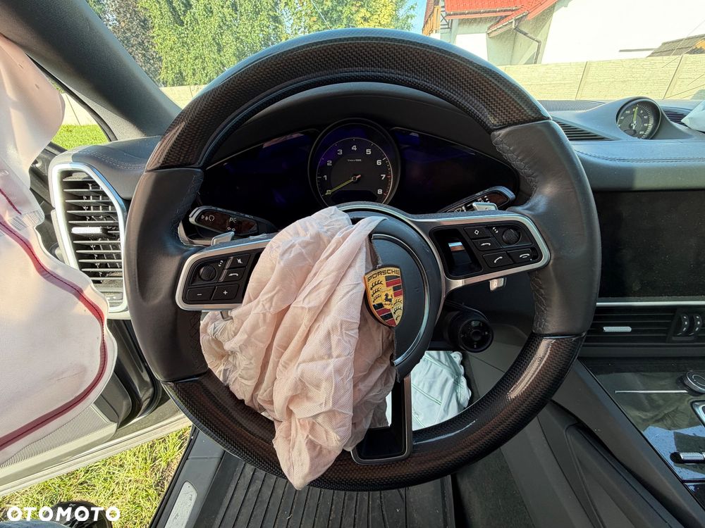 Porsche Cayenne - 5