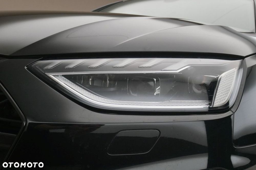 Audi A4 Limousine - 13