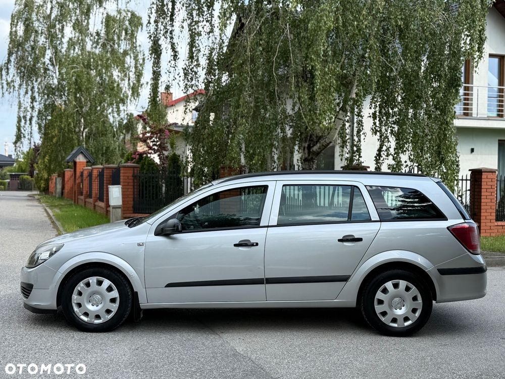 Opel Astra 1.6 Caravan - 9