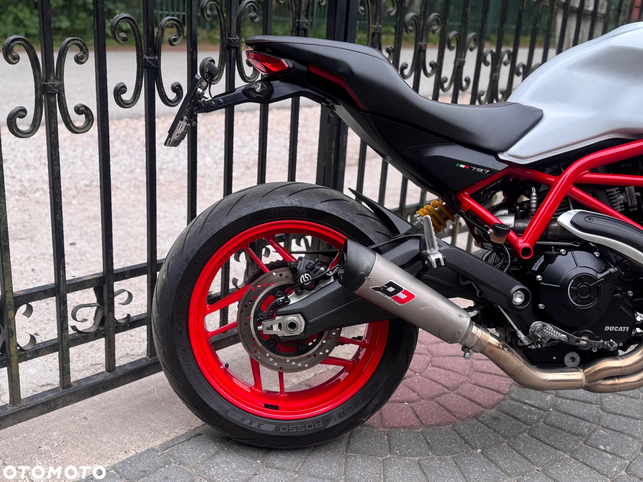 Ducati Monster - 9