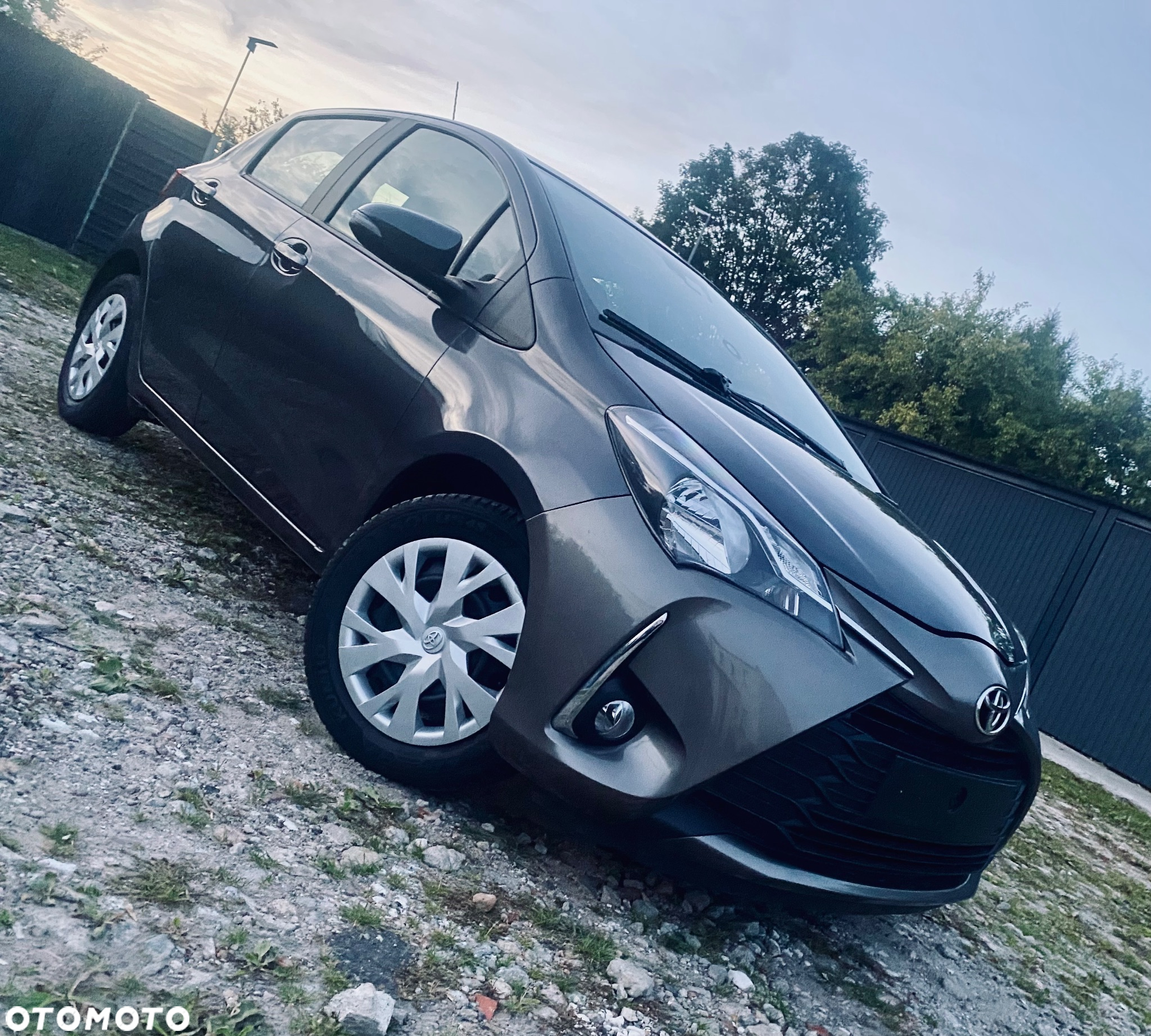 Toyota Yaris - 22