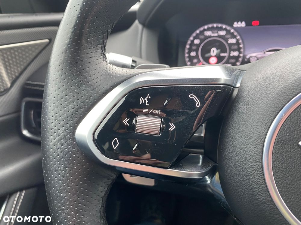 Jaguar XE P300 AWD R-Dynamic HSE - 25