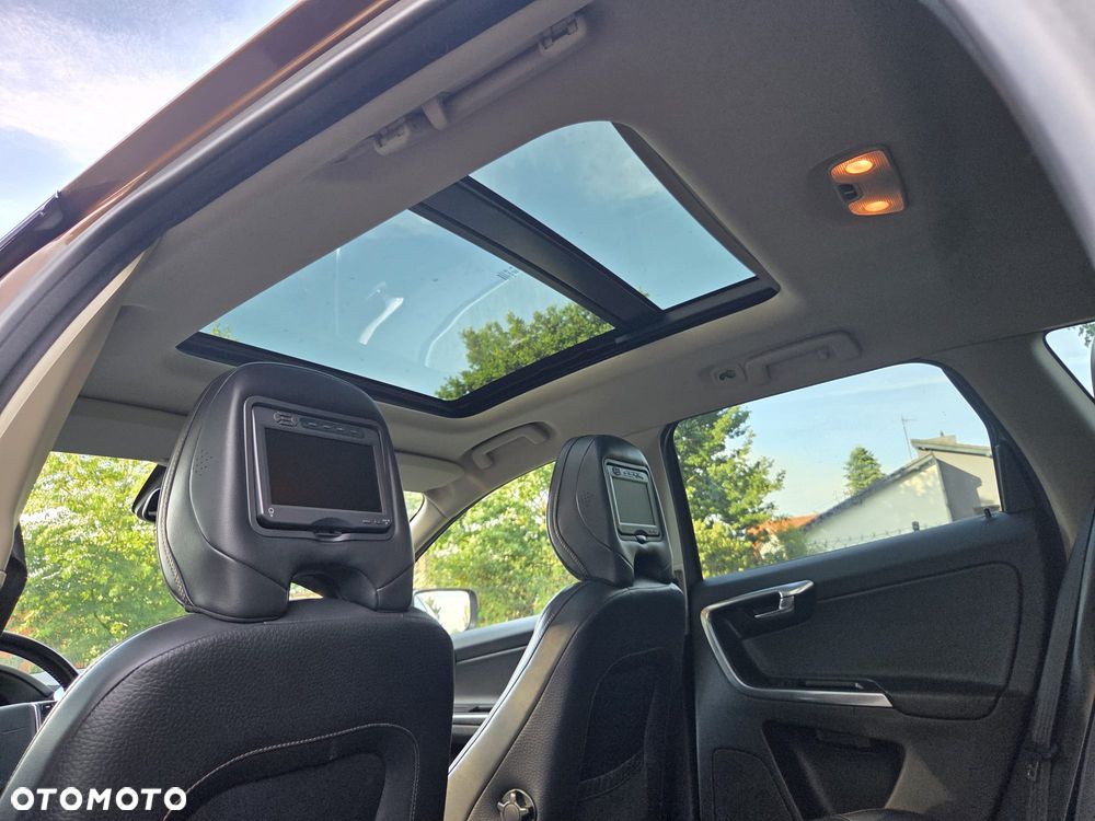 Volvo XC 60 D5 AWD Summum - 24