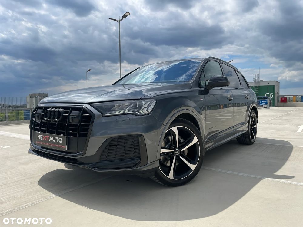 Audi Q7 - 1