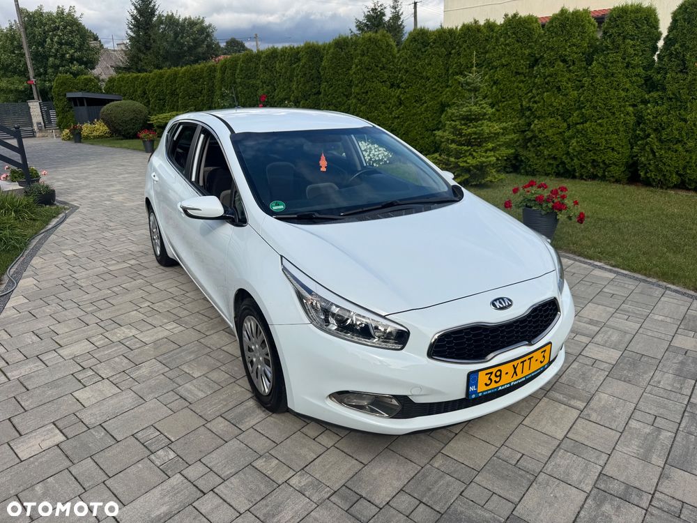 Kia Ceed 1.6 GDI Platinum Edition - 4