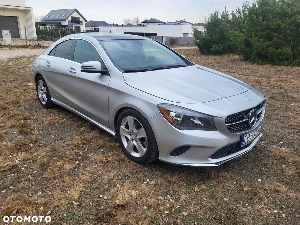 Mercedes-Benz CLA 250 7G-DCT UrbanStyle Edition - 3