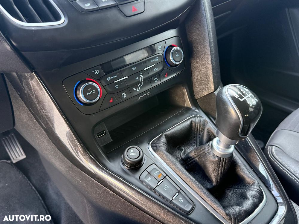 FORD Focus 2015 — imagine 12