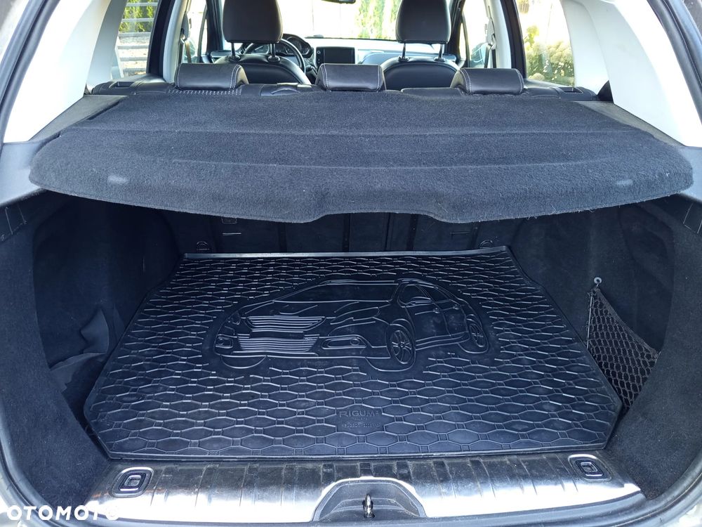Peugeot 2008 1.6 e-HDi Allure S&S - 19