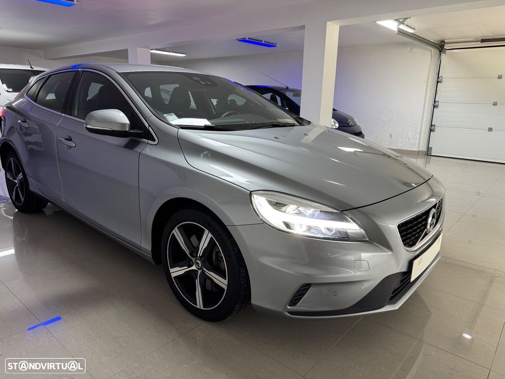 Volvo V40 1.5 T3 Sport Edition Plus Geartronic - 21
