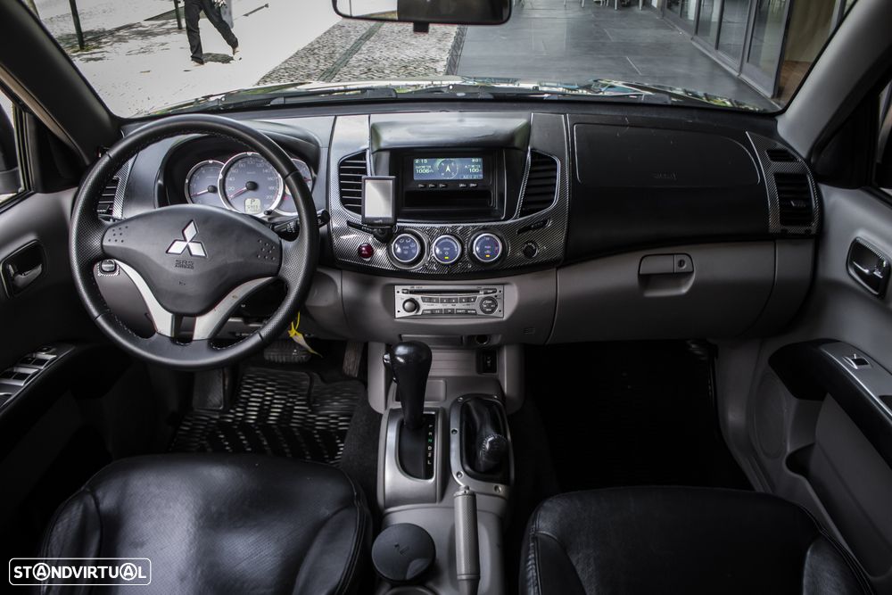 Mitsubishi L200 Pick Up 4x4 Auto Intense Cabine Dupla - 36