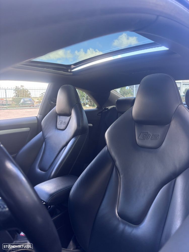 Audi S5 S tronic - 11