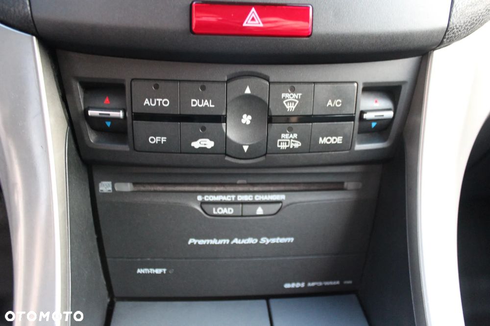 Honda Accord 2.0 Elegance Nav - 24