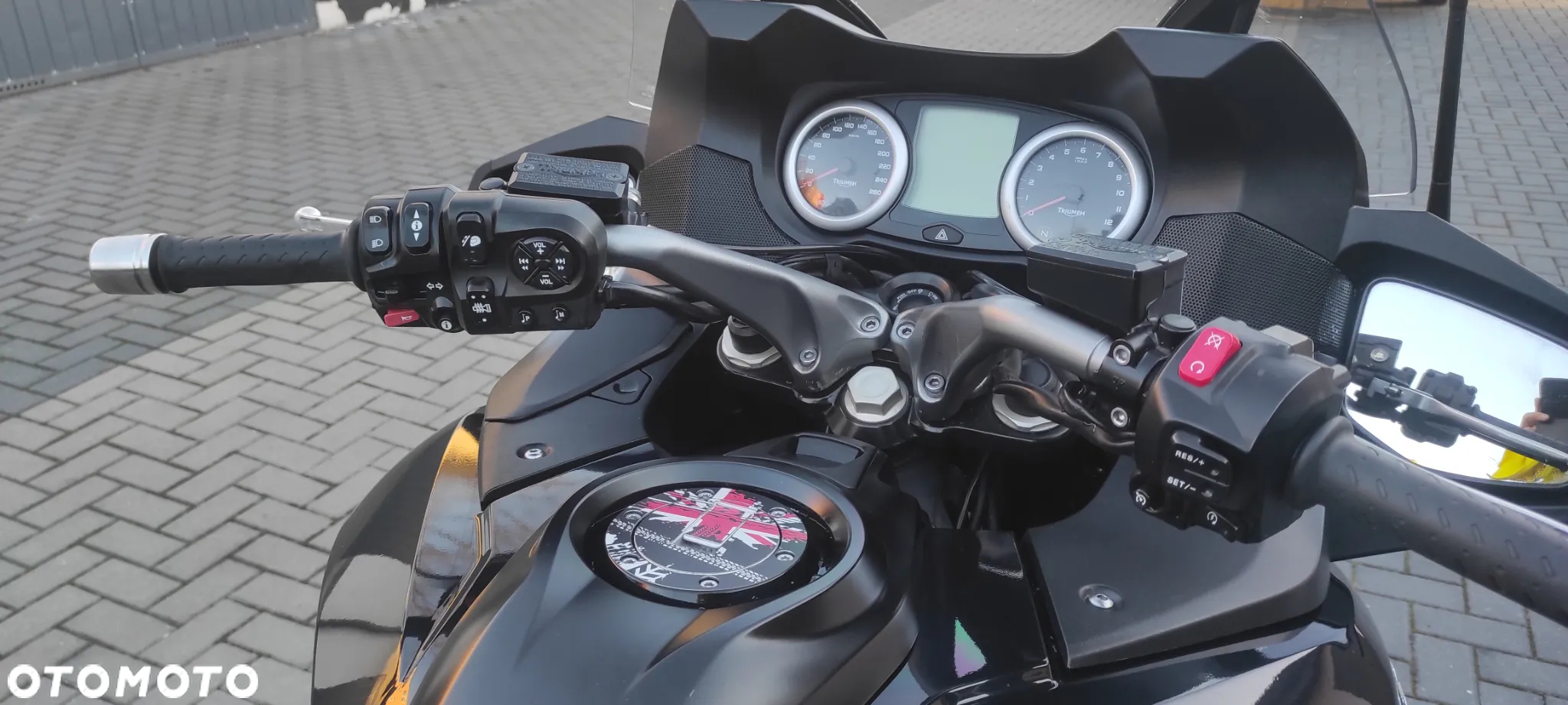 Triumph Trophy - 8