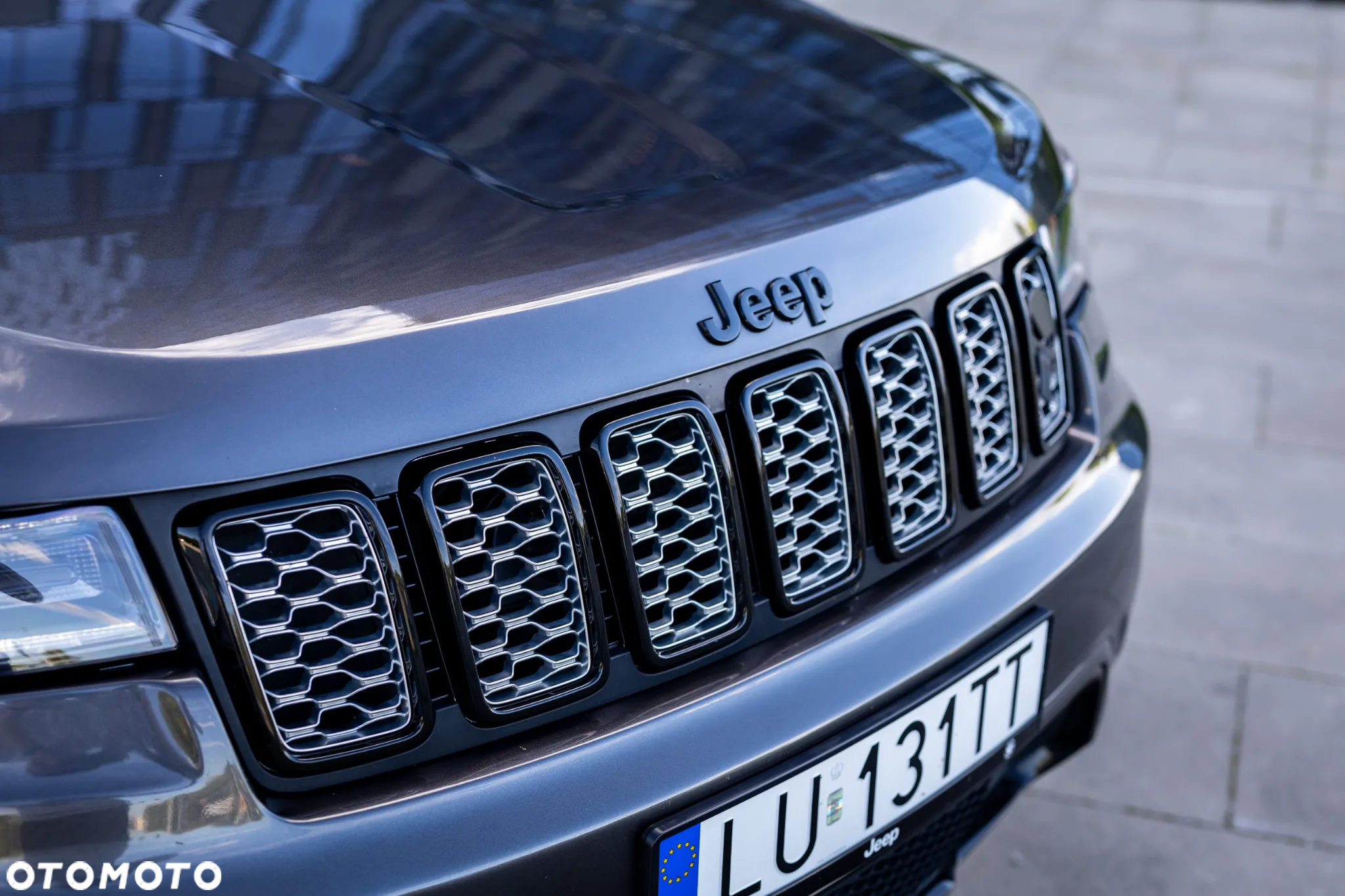 Jeep Grand Cherokee - 22