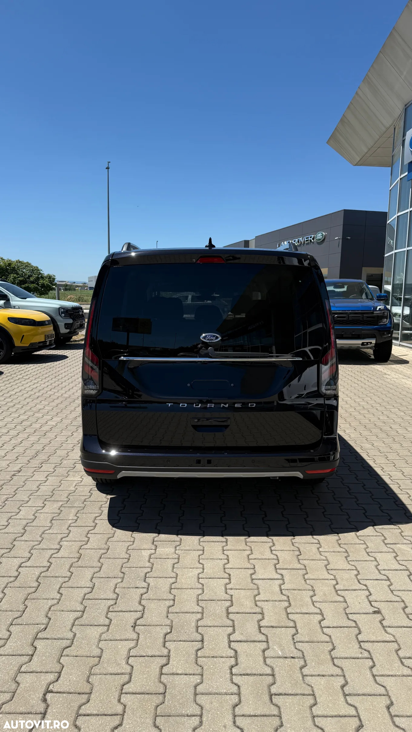 Ford Tourneo Connect 2.0L EcoBlue LWB Active - 4