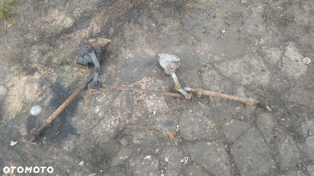 FIAT 126p  MALUCH przekłądnia kierownicza - 2