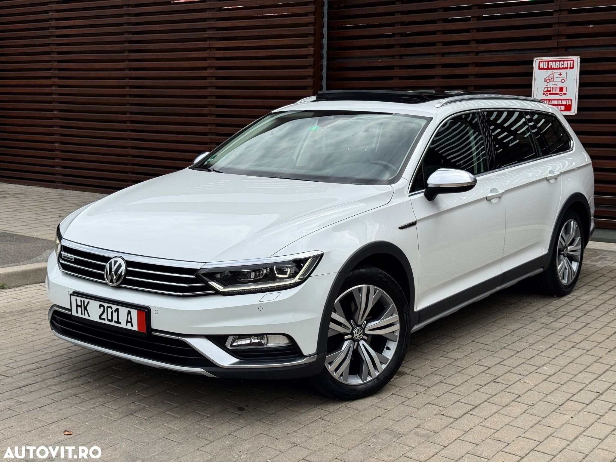 Volkswagen Passat Alltrack 2.0 TDI DSG 4Motion - 1