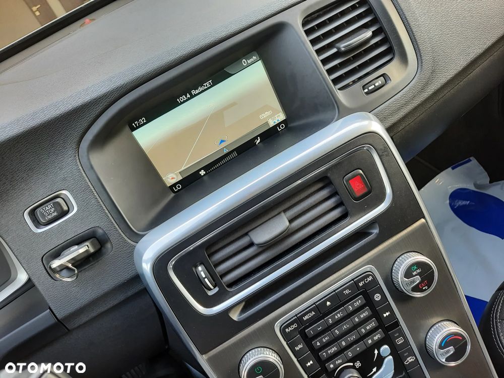 Volvo S60 D2 Summum - 20