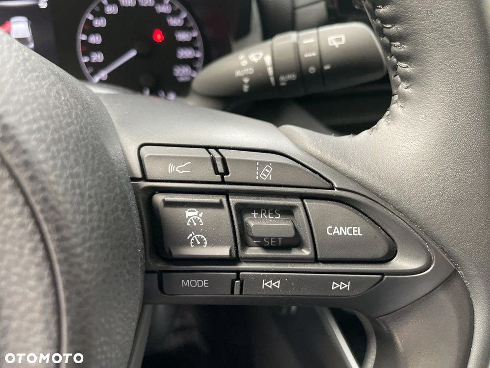 Toyota Yaris 1.5 Comfort - 24