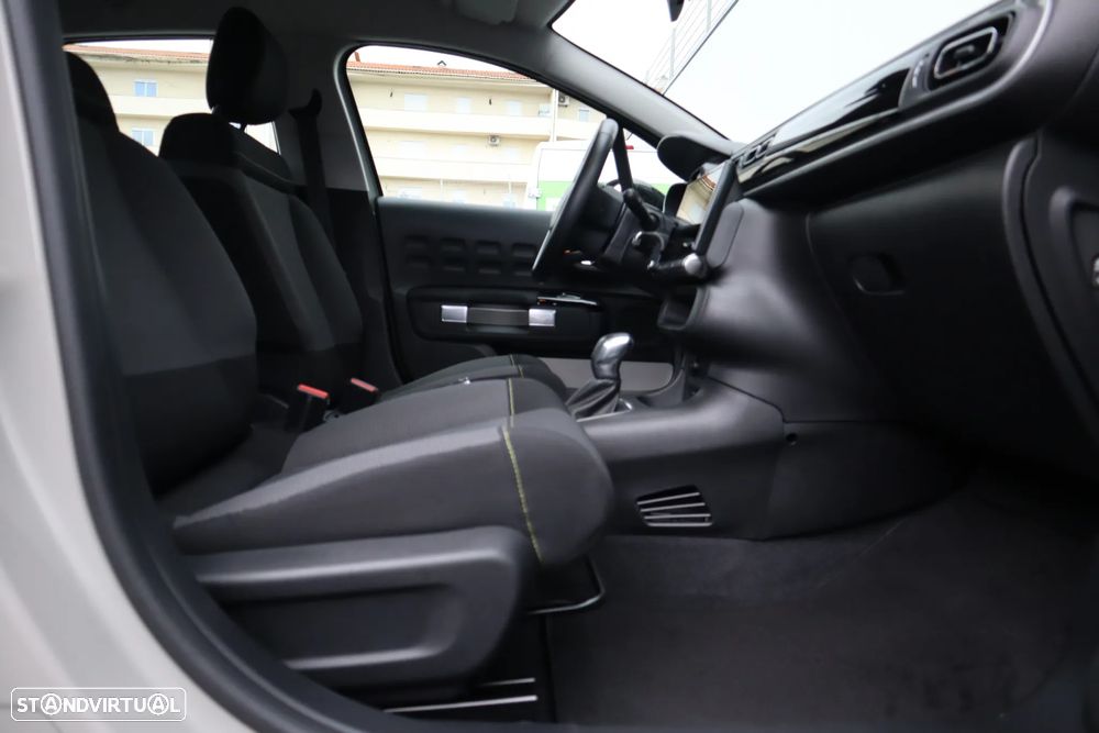 Citroën C3 1.2 PureTech Shine EAT6 - 12