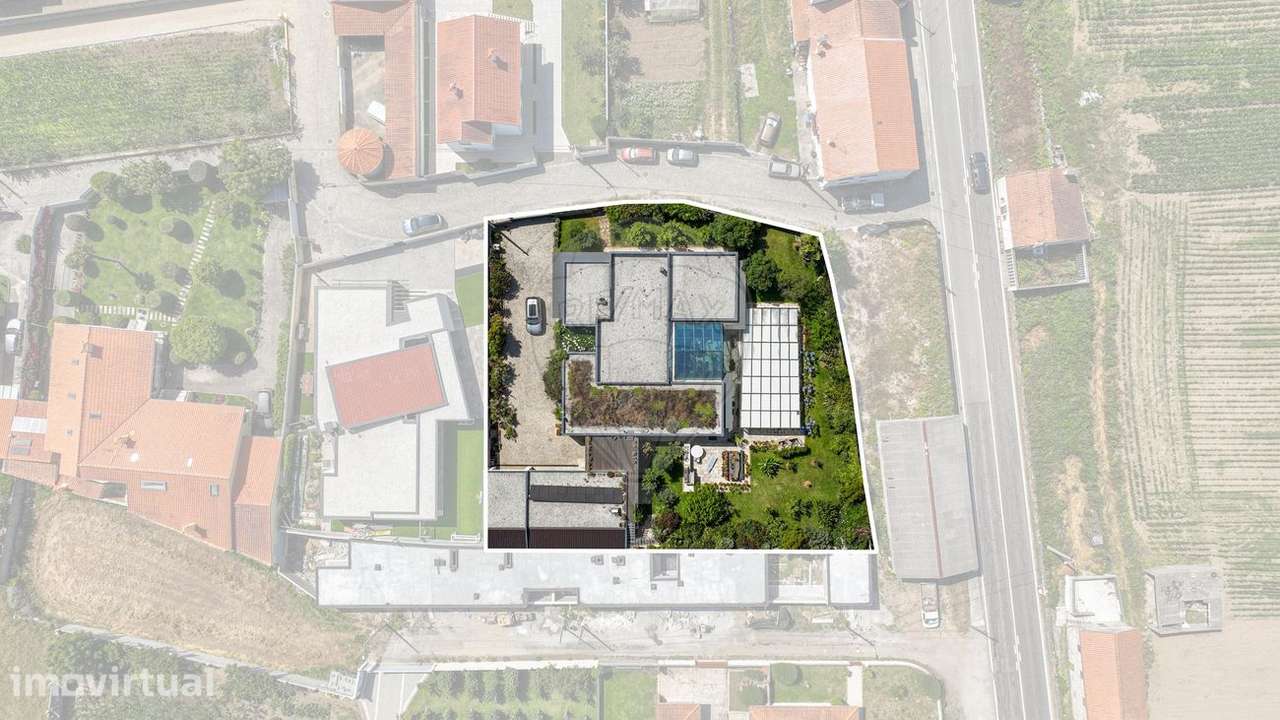 Moradia T4 para venda - Grande imagem: 2/16