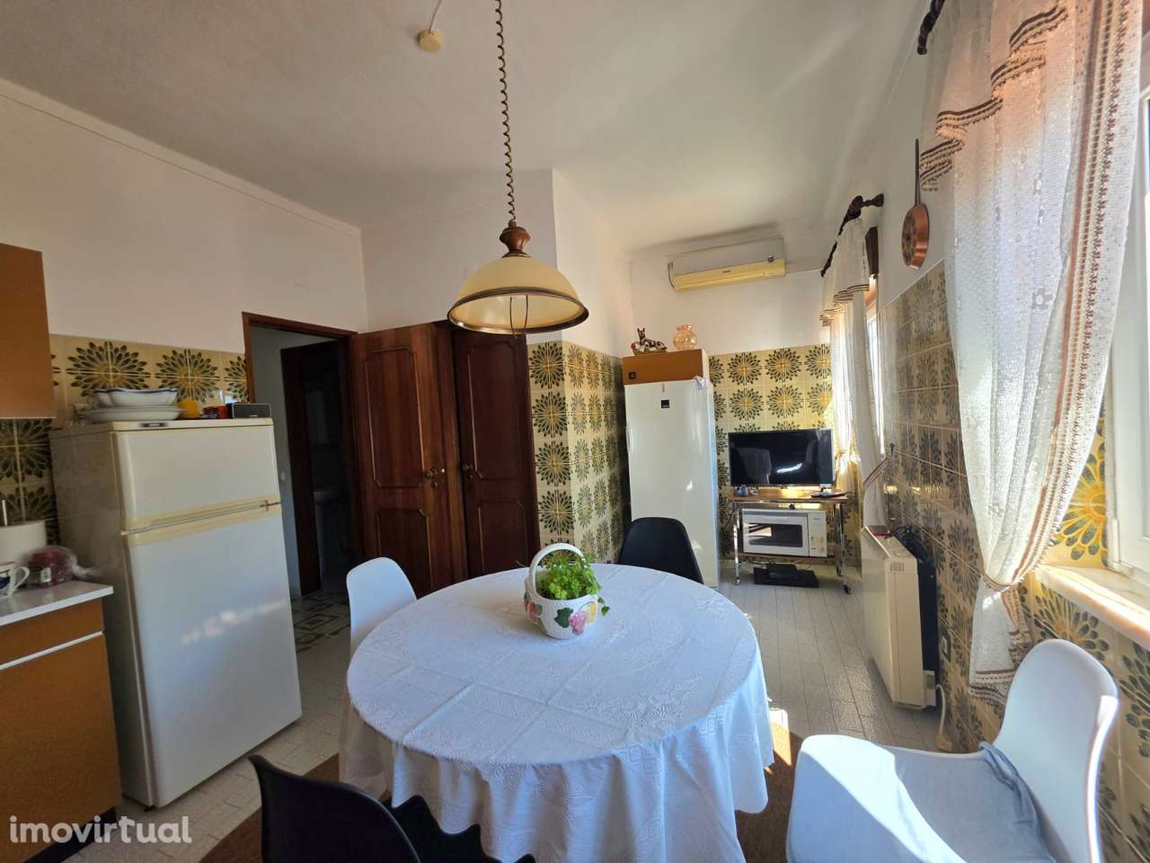 Prédio com 3 andares com utilização independente – Vendas Novas - Grande imagem: 3/45