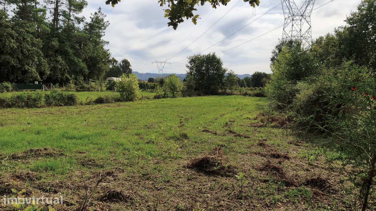 Terreno em Verim, Póvoa de Lanhoso - Grande imagem: 4/11