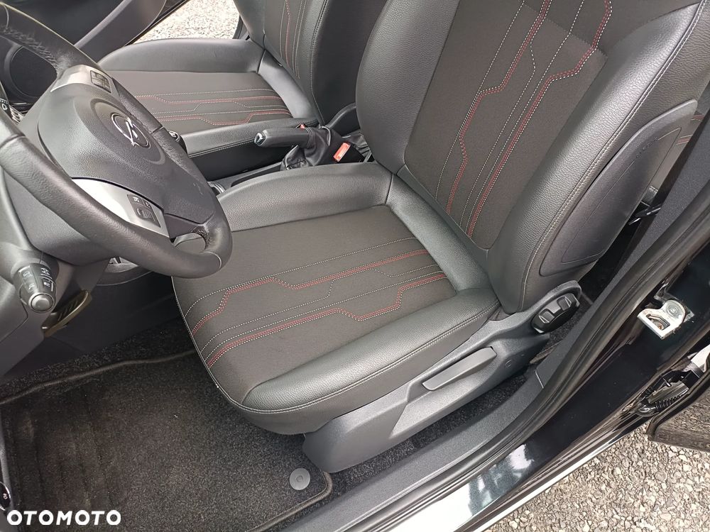 Opel Corsa 1.4 16V 150 Jahre - 18