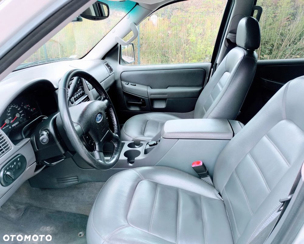 Ford Explorer 4.6 - 22